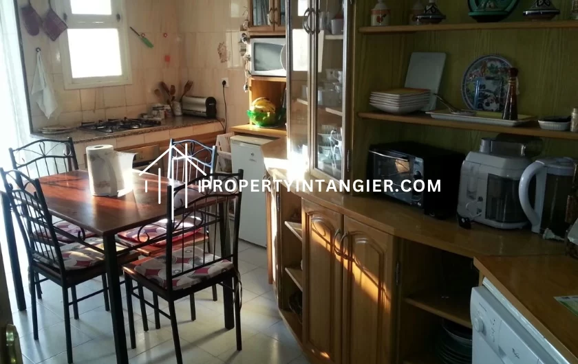 Grand appartement À vendre au quartier Administratif