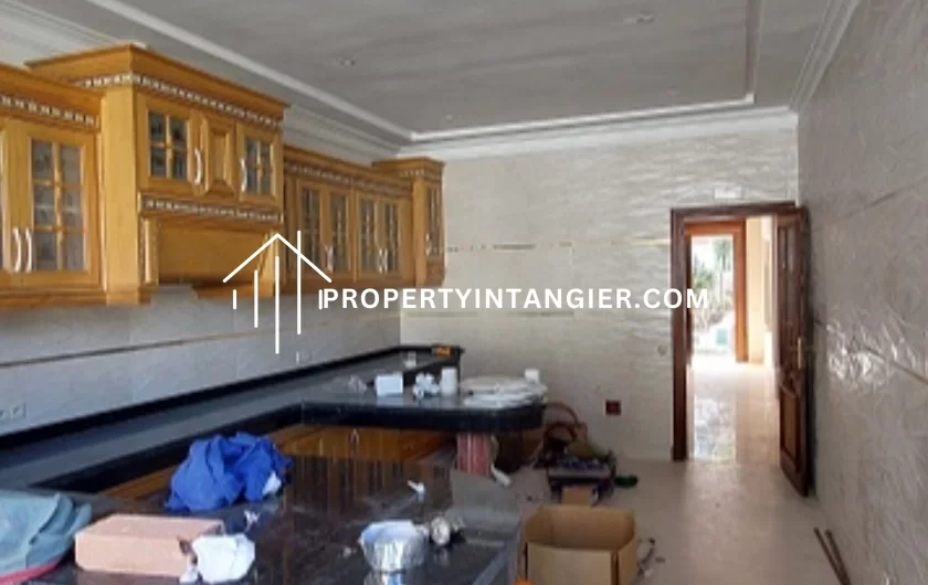 Villa neuve à vendre avec piscine à jbel kbir Tanger