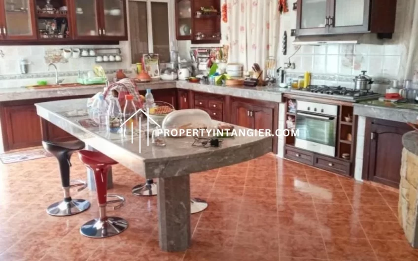 VILLA A VENDRE A FES A AVEC PISCINE