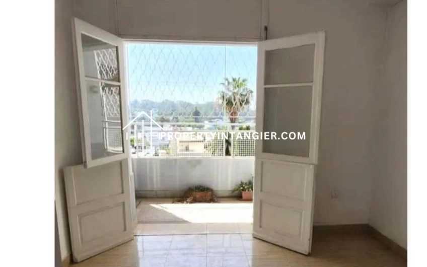 Grand appartement à vendre à Iberia, Tanger