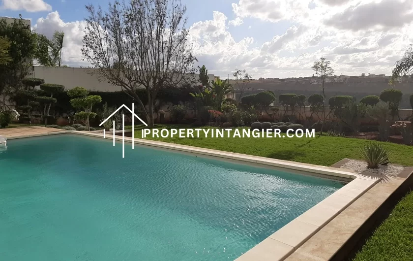 Villa Haut Standing à vendre à Malabata Tanger avec Vue Panoramique