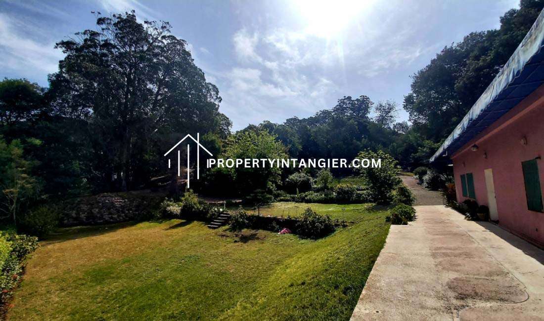 Land for sale in Commercial Road | Tangier.